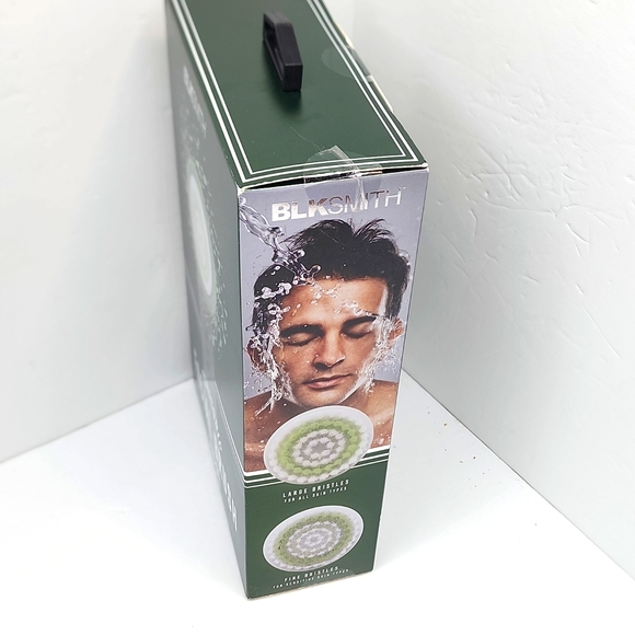 ⭐️BLK SMITH ULTRASONIC💯 FACIAL BRUSH, 3 PC SET, UNISEX - Picture 4 of 8